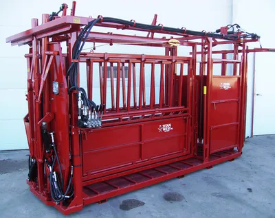 Titan West Cattleman Chute